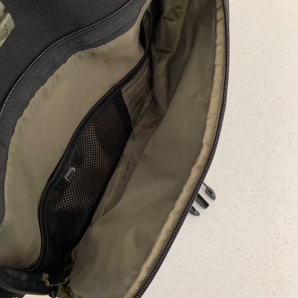 Targus Incognito Messenger Laptop Notebook Shoulder Bag Black - Picture 10 of 16